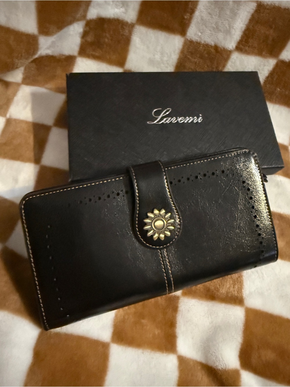 Lavemi Black Leather RFID Blocking Wallet blk